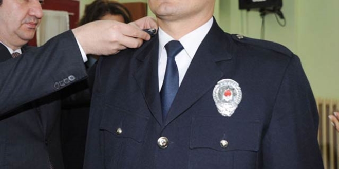 Başkent'te 8 komiser yardımcısına gözaltı