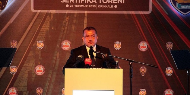 '�lkemizde 3 bin civar�nda �l�ml� trafik kazas� oluyor'