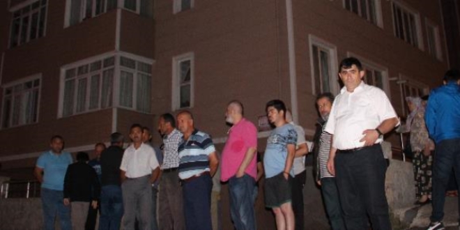 Elektriksiz kalan onlarca kişi mağdur oldu