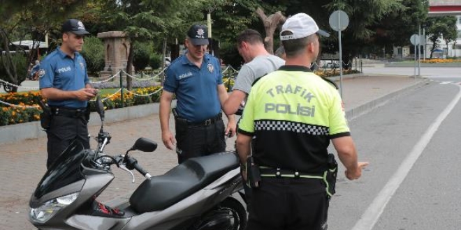 Samsun'da kasks�z motosiklet s�r�c�lerine af yok