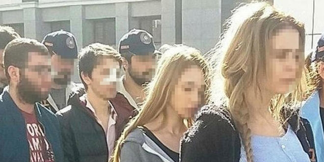 Ünlülere şantaj yapan çetenin yazışmaları çıktı