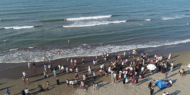 Lise ��rencisi serinlemek i�in girdi�i denizde bo�uldu