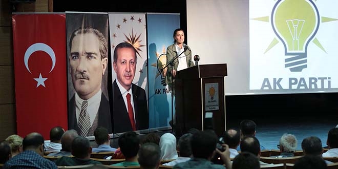 'Ba�ar� asla bizi ��mar�kl��a, bir bo�lu�a s�r�klemedi'