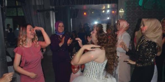 Down sendromlu genç kızın gelinlik hayali gerçek oldu