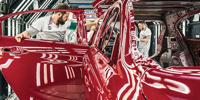 Tofa�'tan daralmaya ra�men rekor gelir