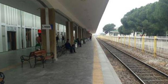 Aydın'da tren rayları zarar gördü, seferler durduruldu