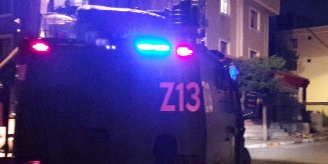 Kavgaya m�dahale eden polise ta�l� sald�r�: 1 yaral�