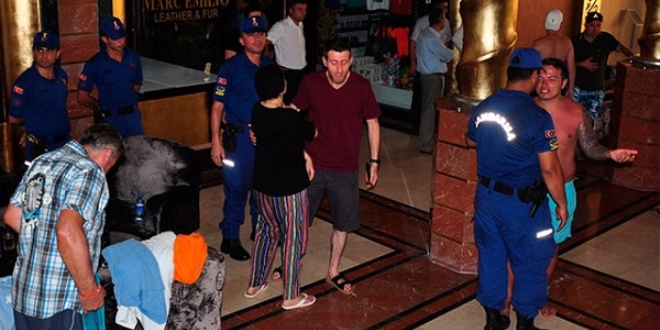 Borcunu �demeyen 5 y�ld�zl� otelin elektriklerini kestiler