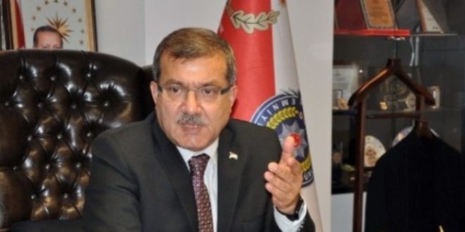 Emniyet Genel Müdürü: Hiçbir gruba aklınızı teslim etmeyin