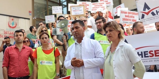Giresun'da açığa alınan doktora destek eylemi
