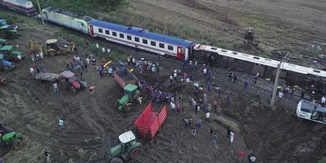 TCDD, demiryolu kazas sonras ihale at