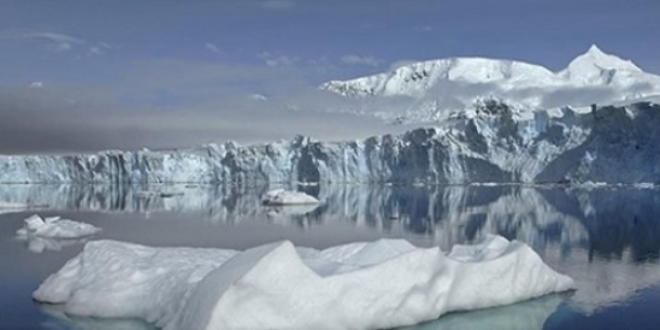 Antarktika'da gizli dalar ve vadiler kefedildi