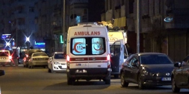 Diyarbak�r'da arazi kavgas�: 2 �l�, 1'i a��r 3 yaral�