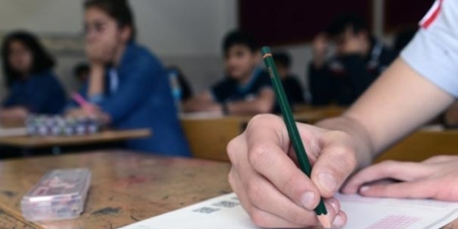211 bin 700 öğrenci açık liseye gidecek