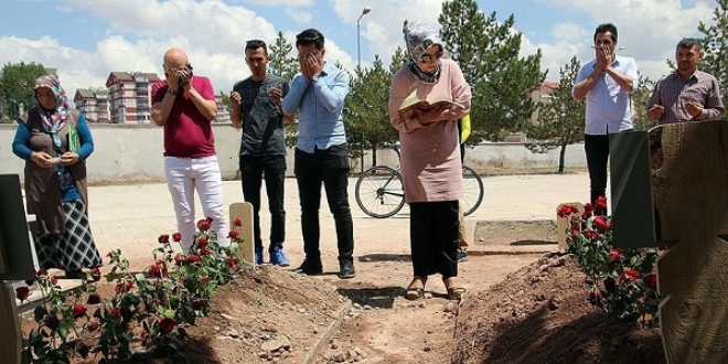 PKK'nn katlettii anne ve bebeinin mezarna ziyareti akn