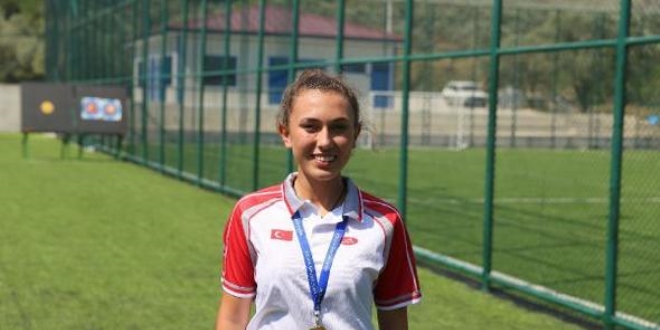 Doktorun ok�ular�, ba�ar�lar�yla gurur kayna�� oldu