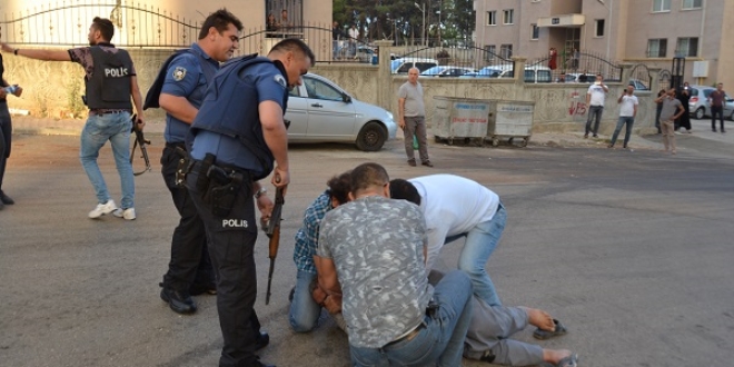 �evreye rastgele ate� a�an ki�i etkisiz hale getirildi