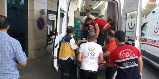 Siirt'te devrilen motosikletteki 2 uzman çavuş yaralandı