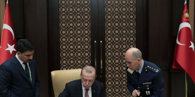 Astsubay çavuşluktan generalliğe