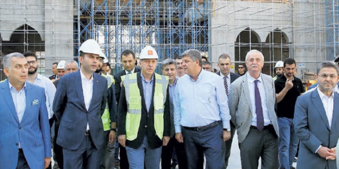 Erdoğan, Çamlıca Camii inşaatını inceledi