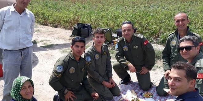 Bakan Soylu'dan askeri personele kucak aan aileye teekkr