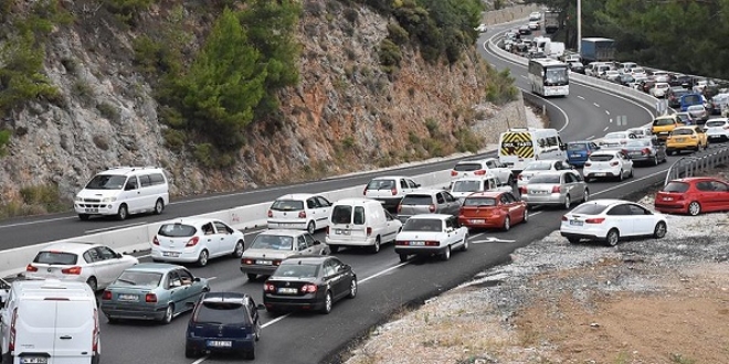 Sürücülere bayram trafiği uyarısı