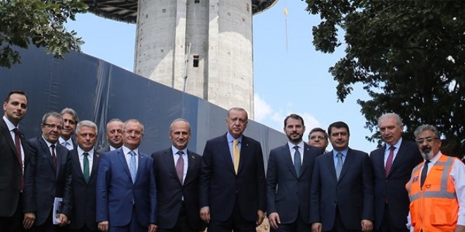 Cumhurbakan Erdoan, amlca Kulesi'nde incelemelerde bulundu