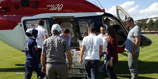 28 haftalk doan bebek, ambulans helikopterle sevk edildi