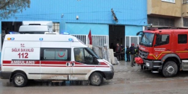 Kamyonun altında kalan 3 yaşındaki çocuk öldü