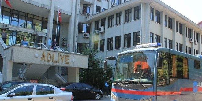 Zonguldak'ta tutuklu 5 eski memur tahliye edildi
