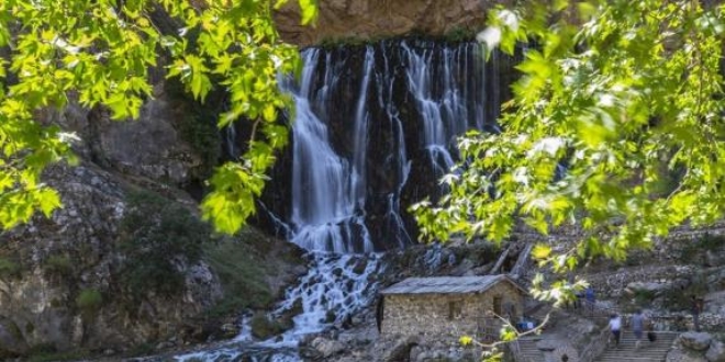 'Türkiye'nin Niagara'sı' Kapuzbaşı Şelaleleri