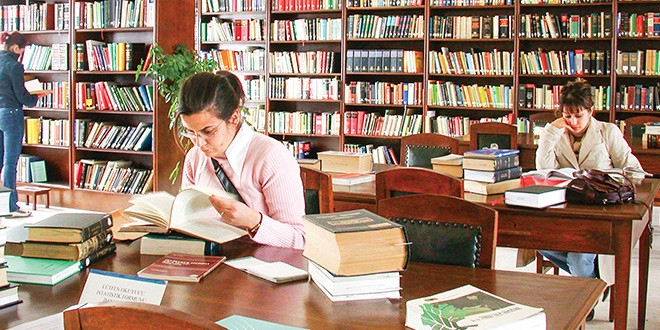 Bütün Türkiye bir 'kongre' etmiyor: Kitap yoksuluyuz