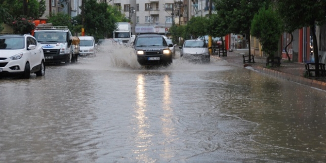 Samsun Valiliğinden 'kuvvetli yağış' uyarısı