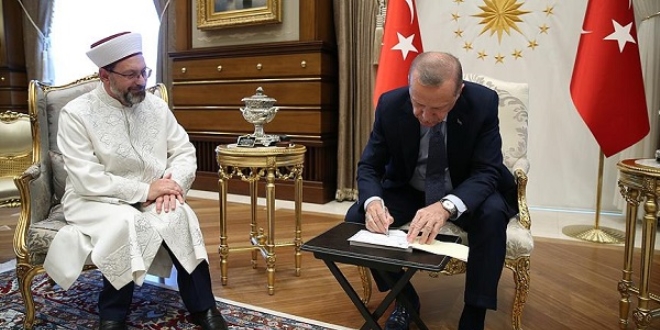 Cumhurbaşkanı Erdoğan'dan kurban bağışı