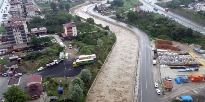 Ordu'da sel sularına kapılan bir kişi hayatını kaybetti