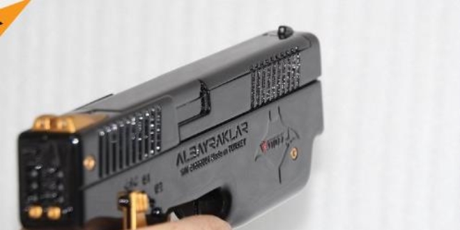 Taser'e rakip, yerli silahın fotoğrafları servis edildi