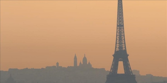 Paris'te 1 yıl yaşamak 183 sigaraya bedel