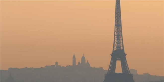 Paris'te 1 yl yaamak 183 sigaraya bedel
