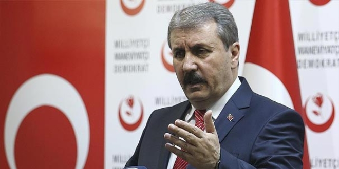 Destici: Türkiye diz çöktürülecek bir ülke değildir