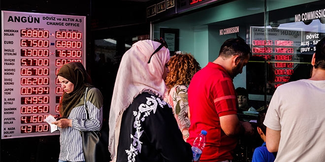 Tahtakale'de döviz hareketliliği