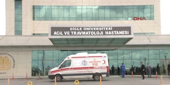 Diyarbakr'da hasta yaknlar doktoru darp etti