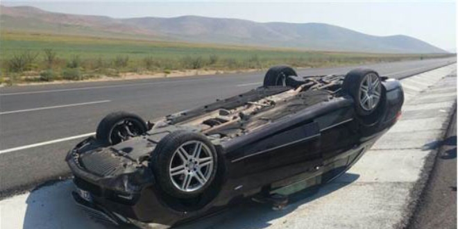 Karaman'da otomobil takla att�: 7 yaral�