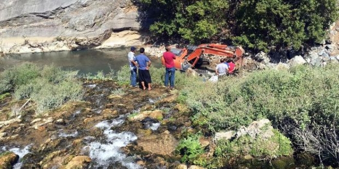 Adana'da �elalede kaybolan 3 ki�i �l� bulundu