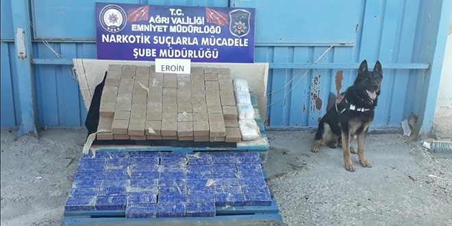 Ağrı'da 102 kilogram eroin ele geçirildi