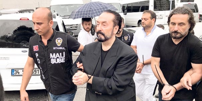 'Adnan Oktar'ın masonluğu sahte'