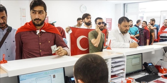 Irakl� ��rencilerden T�rk liras�na destek