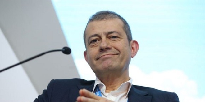 Akbank müşterileri döviz satışına başladı