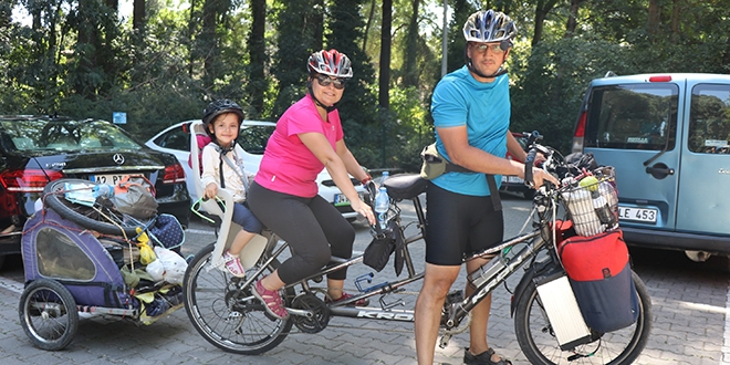 Öğretmen çift bin 500 kilometre pedal çevirecek