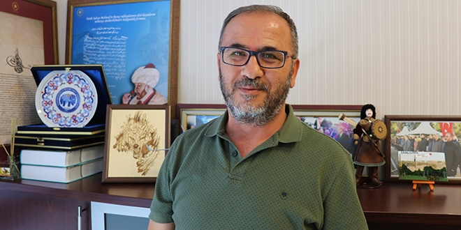 Akademisyenden 'spekülatif atağa' maaşlı tepki