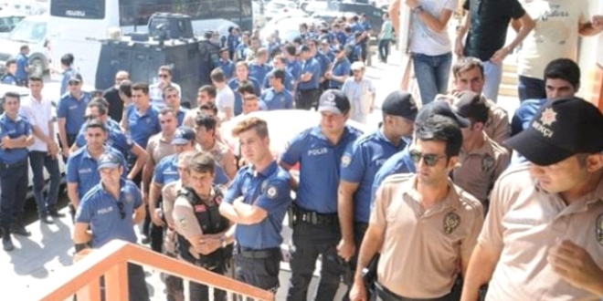Erdoğan'ın döviz bozdurma çağrısına polislerden destek
